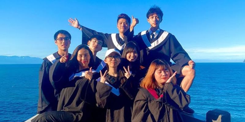 Hình ảnh ông Quang ngày mới tốt nghiệp